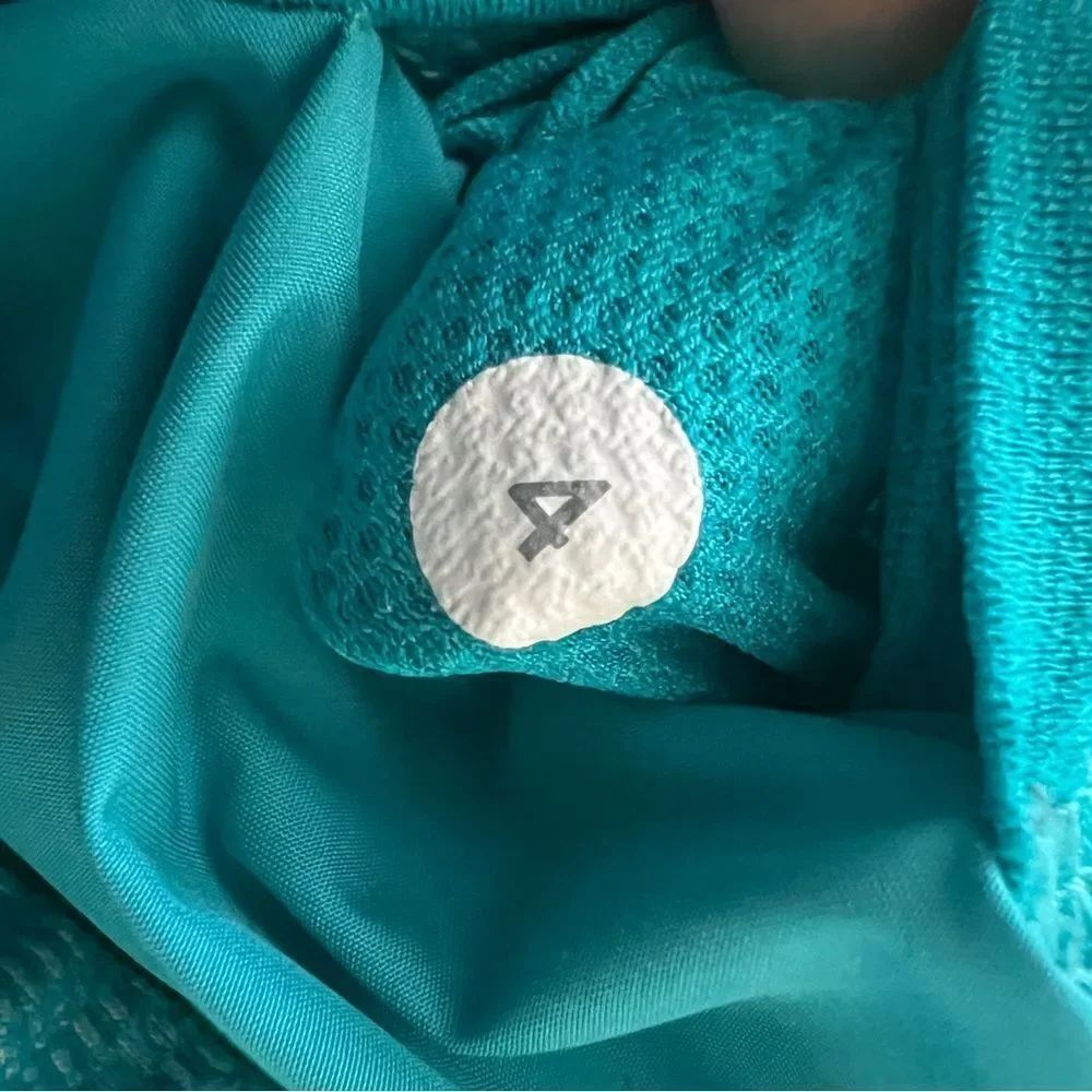 Lululemon Fluff Off Down Jacket Size 4 Pullover Puffer Hooded Blue Teal Goose - Picture 4 of 7
